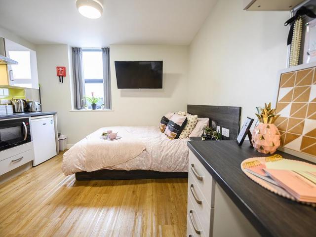 Flat for rent in Two Mills, Cheshire