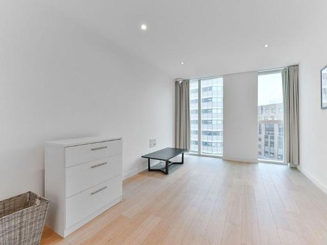 Apartment for rent in London Borough of Croydon, Greater London