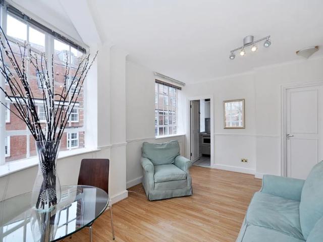 Apartment for rent in Chelsea, Greater London