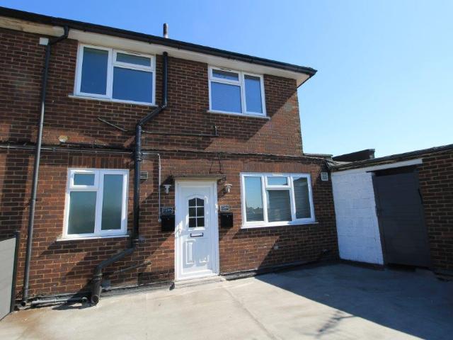 Flat for rent in Ruislip, London Borough of Hillingdon