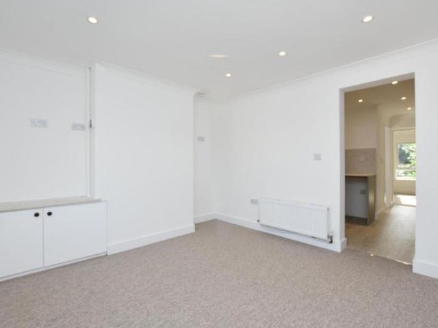 Apartment for rent in Riverdene, Priest Down