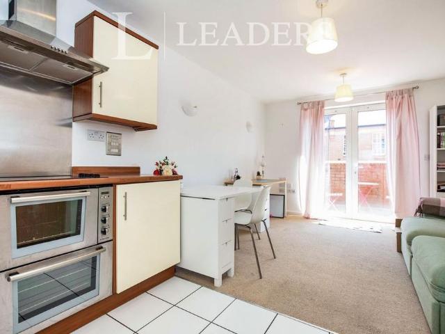 Apartment for rent in Milverton, Green Close