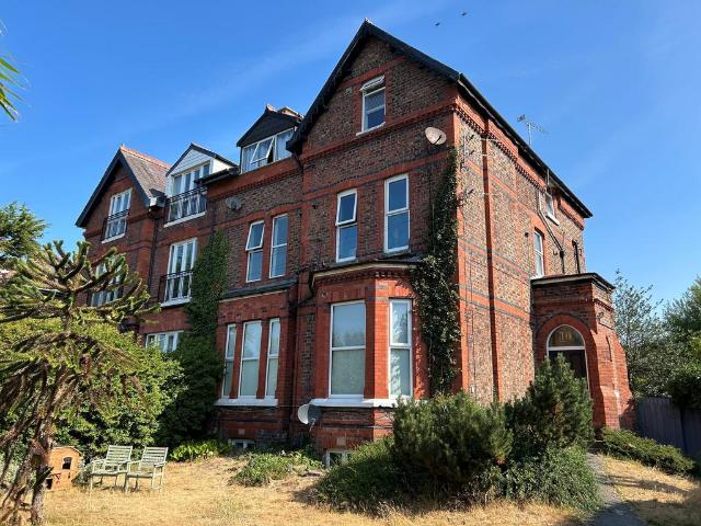Flat for rent in Great Crosby, Sefton