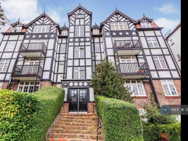 Flat for rent in Highgate, Greater London