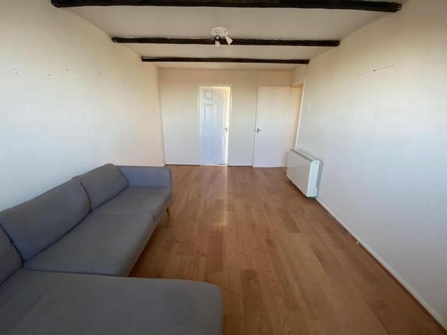 Apartment for rent in Pensnett, West Midlands