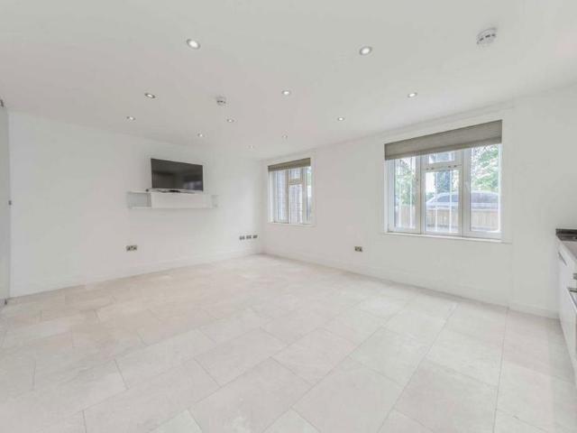 Apartment for rent in London Borough of Lambeth, Greater London