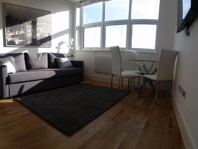 Apartment for rent in Southgate, Greater London