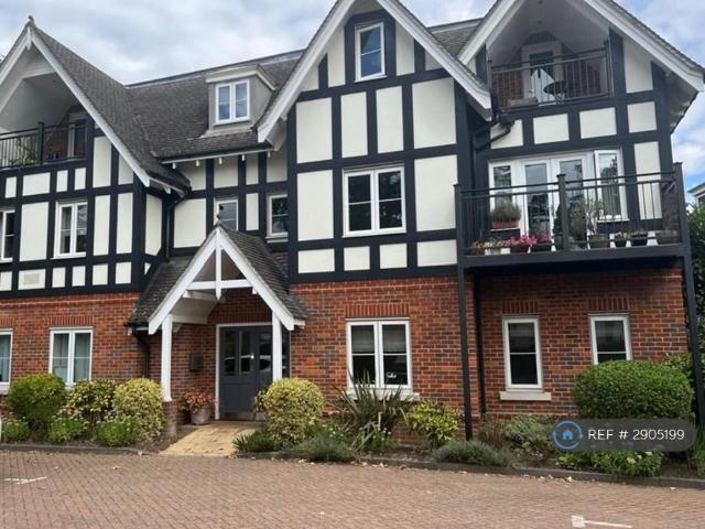 Flat for rent in Gerrards Cross, Denham