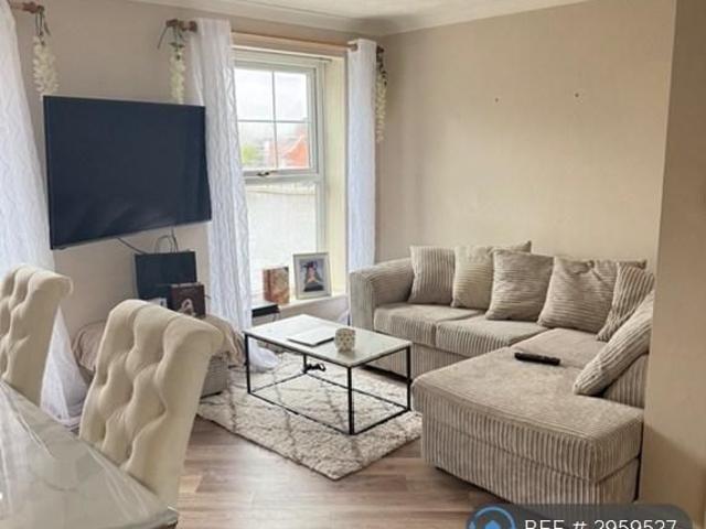 Apartment for rent in Whitby, Rossmore