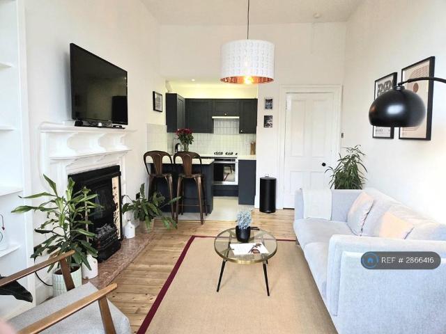 Flat for rent in Port Eglinton, Strathbungo