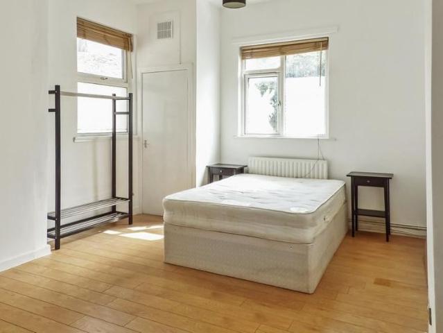 Apartment for rent in Falcon Lodge, Wales