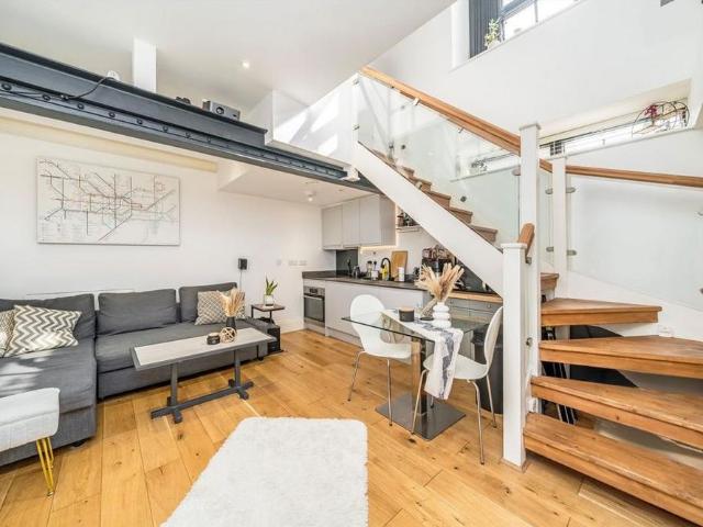 Apartment for rent in Charlton, Greater London
