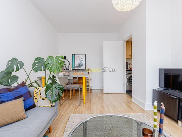 Apartment for rent in West Hackney, Greater London