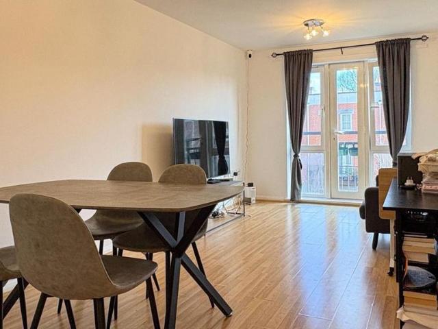 Flat for rent in Putney, Greater London