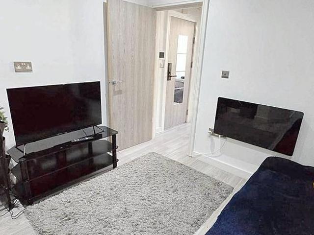 Apartment for rent in Plasnewydd, Falcon Lodge