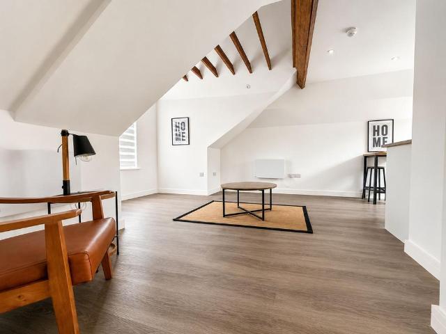 Flat for rent in Rodbourne, Swindon