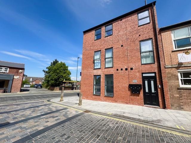 Flat for rent in Prescot, Prescot