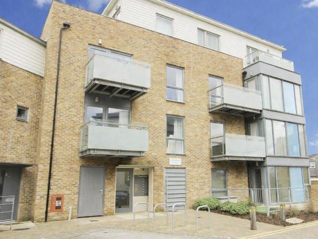 Flat for rent in Pinner, Greater London