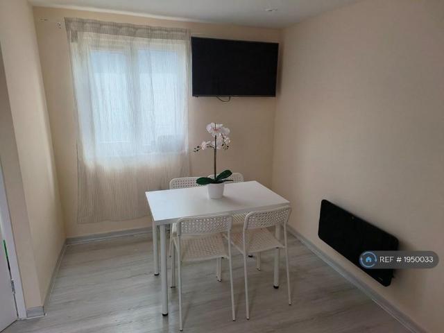 Apartment for rent in London Borough of Croydon, Greater London