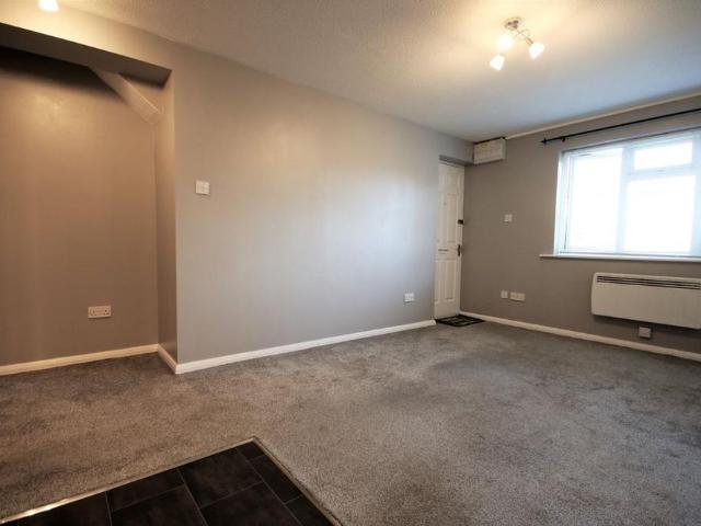 Apartment for rent in Hart, Hampshire