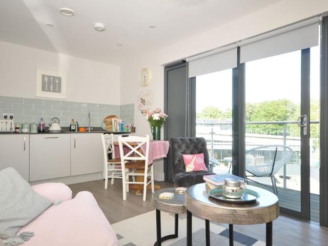Apartment for rent in Roffey, Horsham