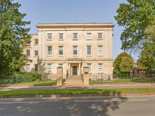 Flat for rent in Golden Valley, Gloucestershire