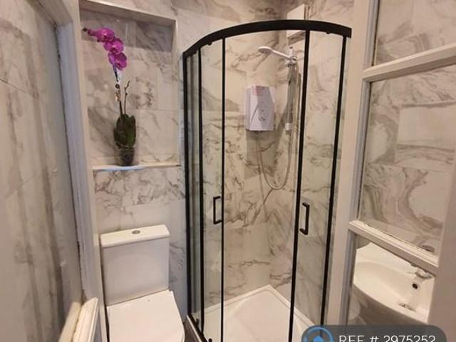 Flat for rent in South Stanmore, Little Stanmore