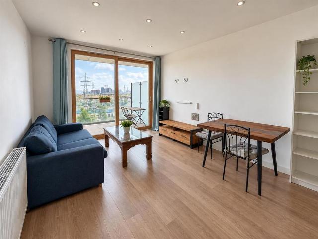 Apartment for rent in Scrattons Farm, Greater London