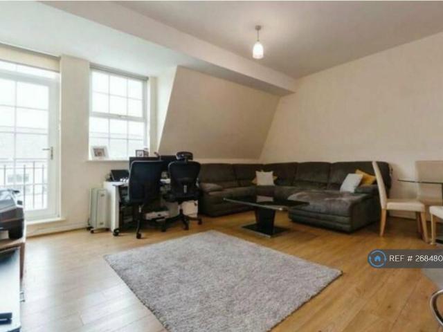 Flat for rent in Dickens Heath, Isle Of Man