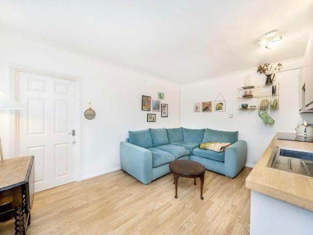 Apartment for rent in South Hampstead, Greater London