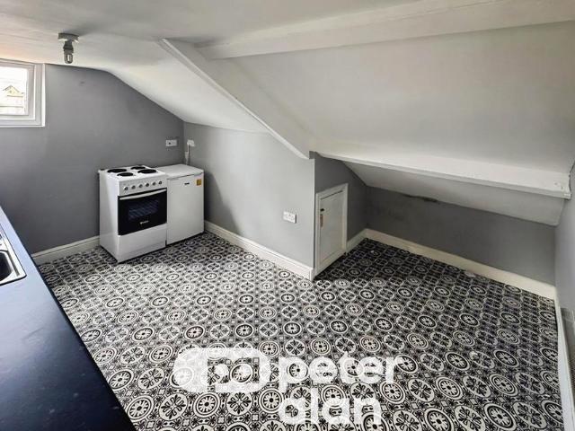 Flat for rent in Town, Merthyr