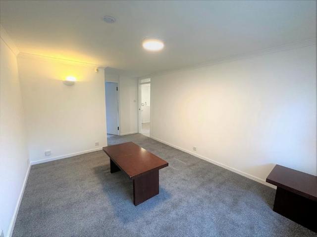 Apartment for rent in Whitfield, Scotland