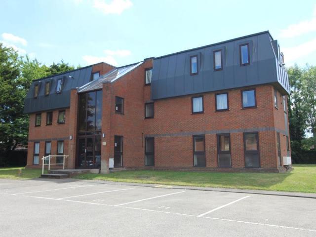 Flat for rent in Row Town, Surrey