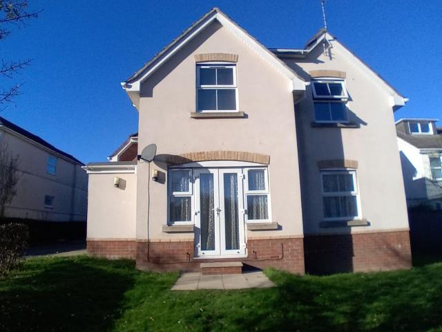 Flat for rent in Upper Parkstone, Poole
