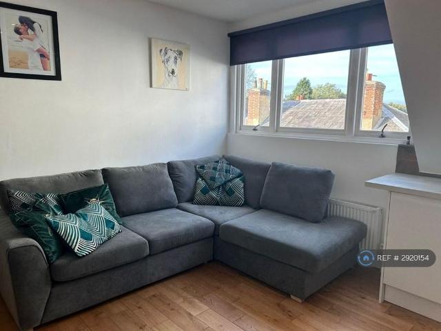 Apartment for rent in St James, Sandown Park
