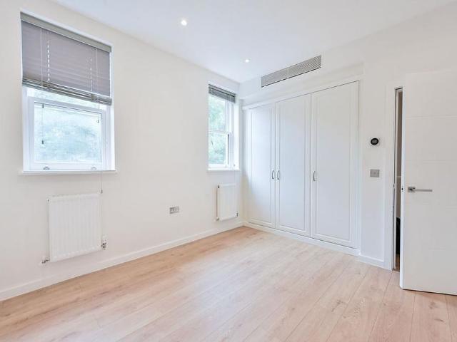 Apartment for rent in London Borough of Ealing, Perivale