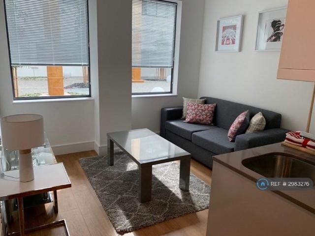 Apartment for rent in Slough