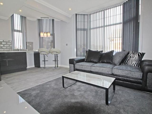 Apartment for rent in Plasnewydd, Falcon Lodge