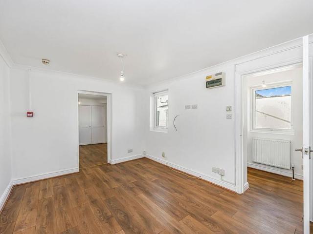 Apartment for rent in Snaresbrook, Greater London