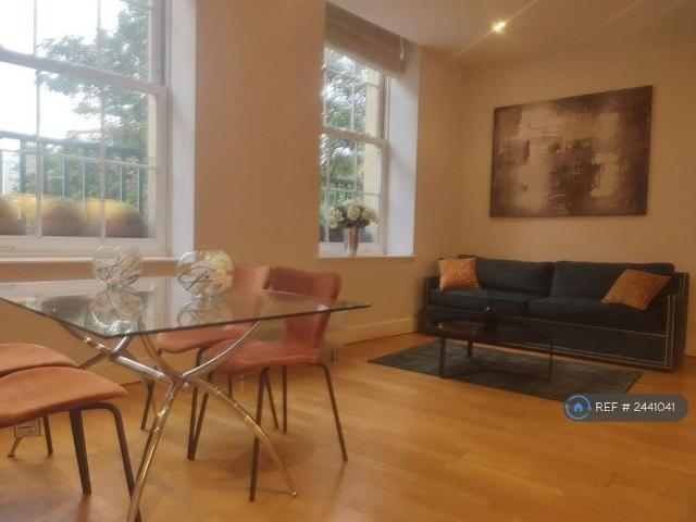 Apartment for rent in Kensal Town, Bayswater