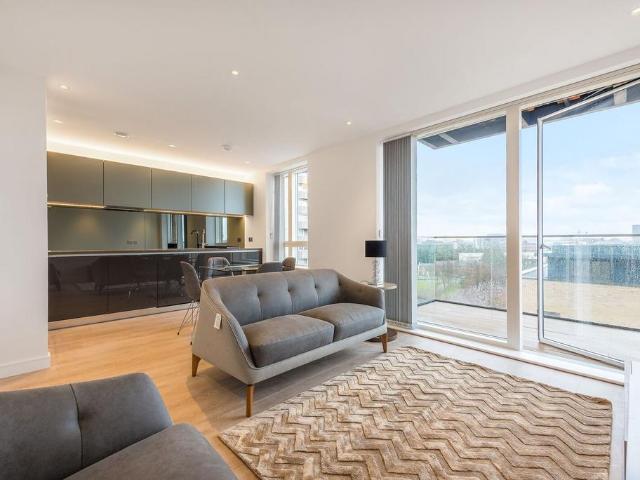 Flat for rent in London Borough of Hounslow, Greater London