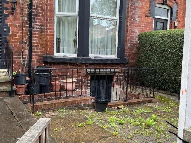 Flat for rent in Chapeltown, West Yorkshire