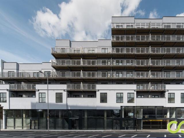Flat for rent in Seven Kings, Greater London