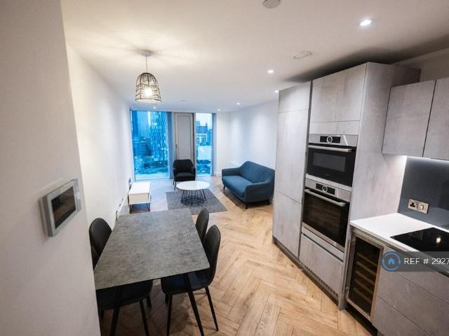 Flat for rent in City Centre, Georgia