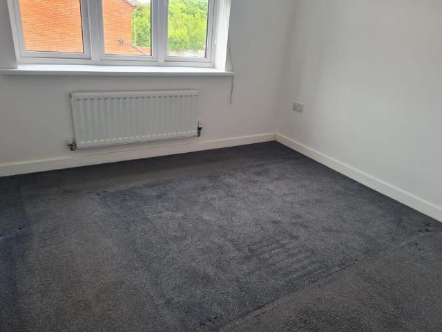 Apartment for rent in Thorpe, West Yorkshire