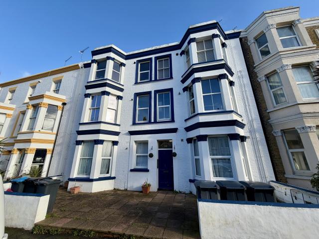 Apartment for rent in Cliftonville West, Acol