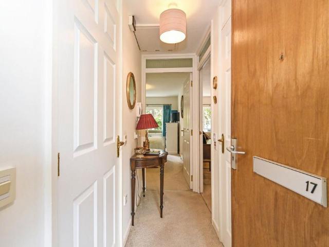 Flat for rent in Chichester, Littlecote