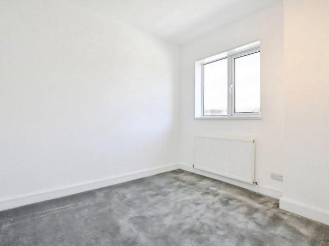 Apartment for rent in St Albans, Five Acres