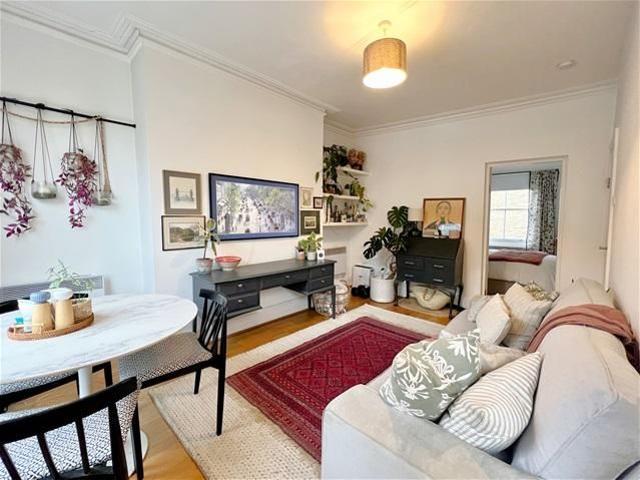 Apartment for rent in Chalk Farm, Cat Hill