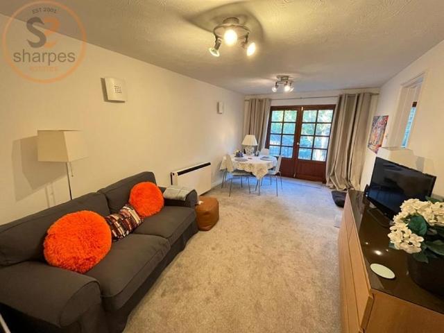 Apartment for rent in Southfields, Greater London